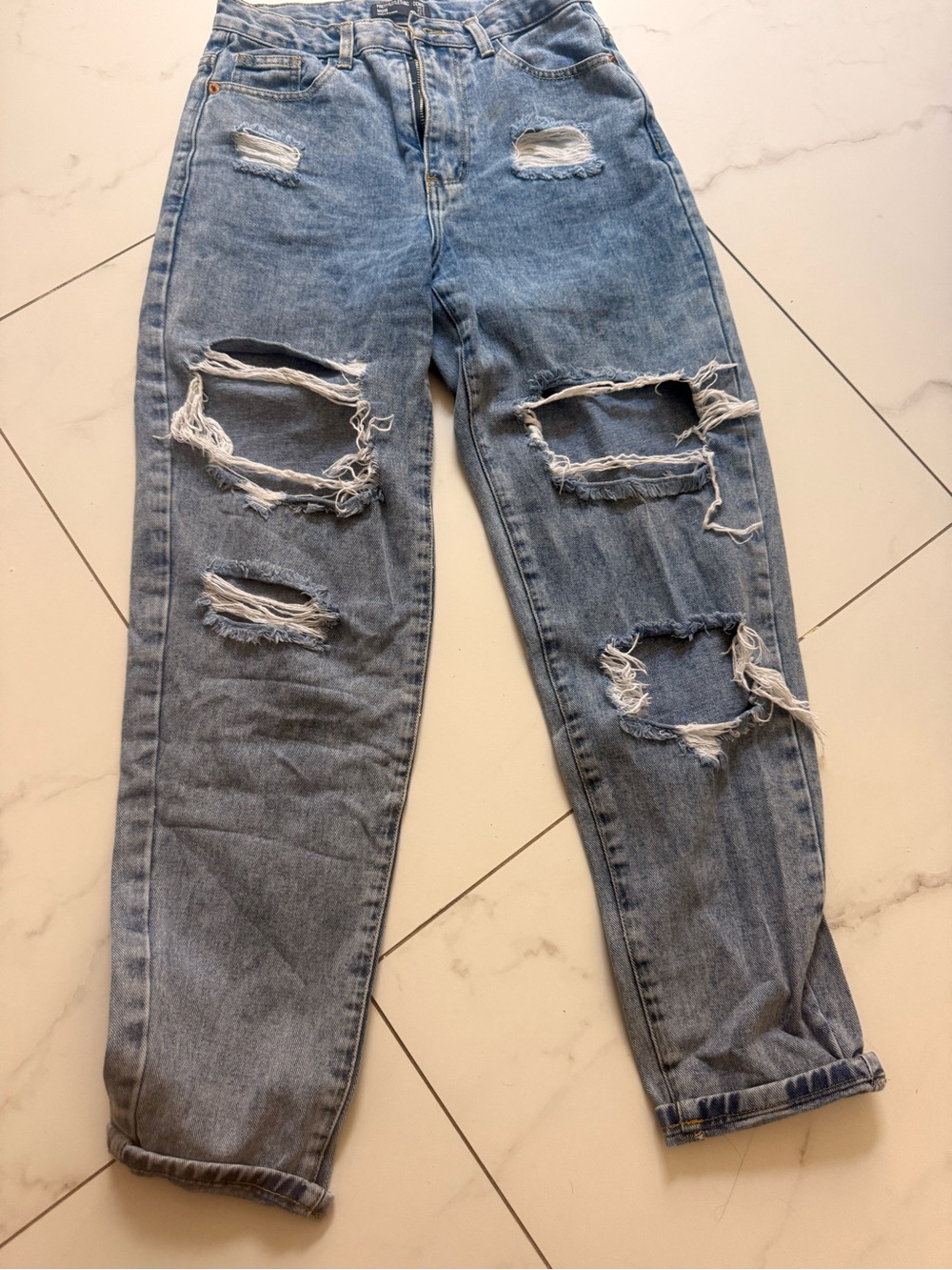 Pretty little thing distressed mom jeans us 4